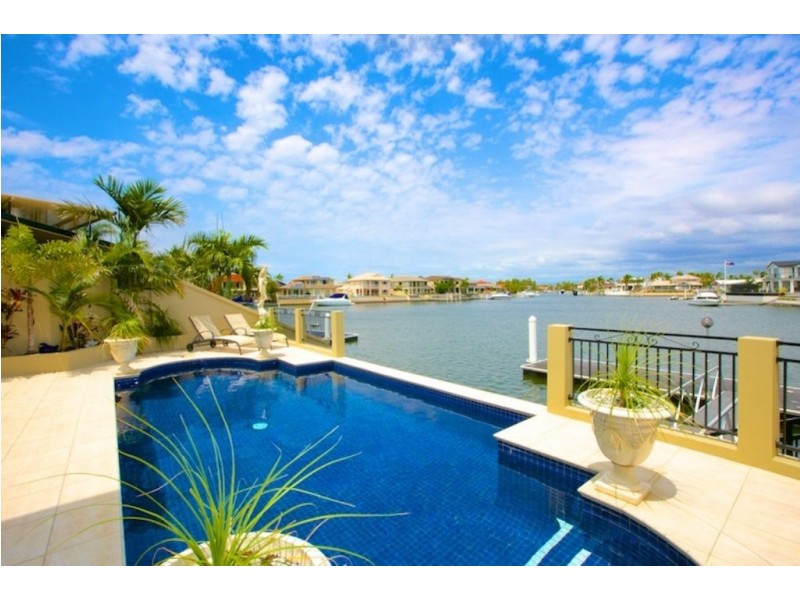 41 Cockleshell Court, Runaway Bay QLD 4216