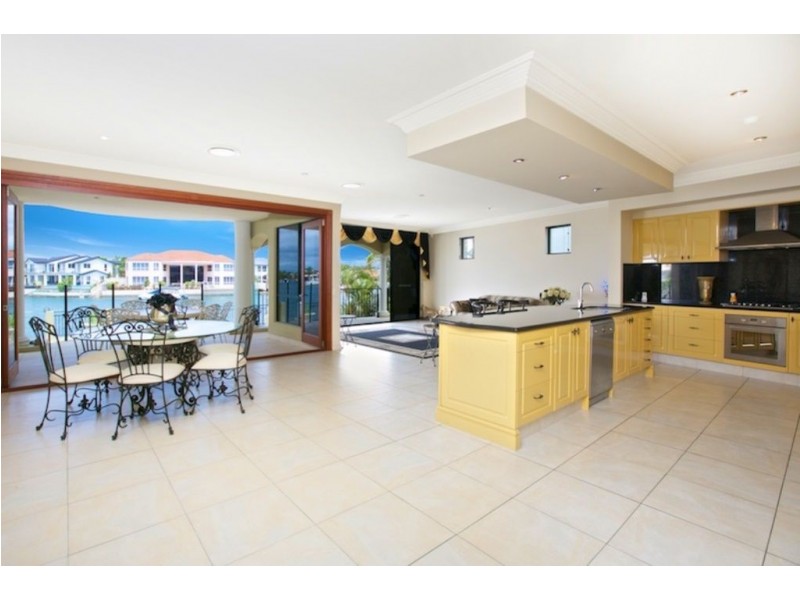 41 Cockleshell Court, Runaway Bay QLD 4216