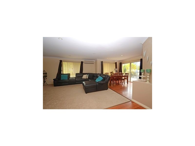 6 Goldwater Drive, Robina QLD 4226