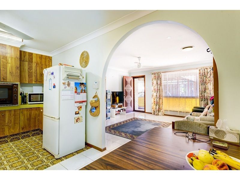 25 Anthony Drive, Burleigh Waters QLD 4220