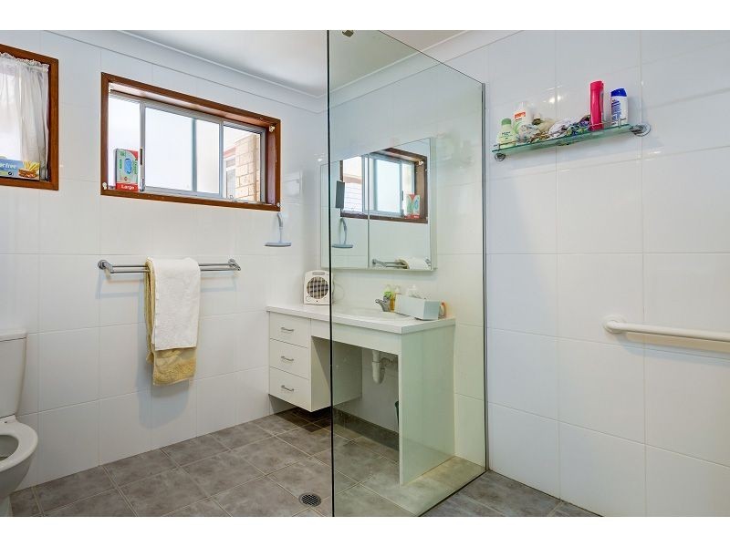 25 Anthony Drive, Burleigh Waters QLD 4220