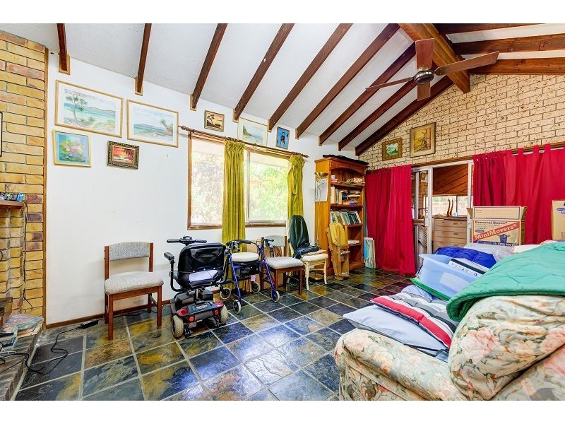 25 Anthony Drive, Burleigh Waters QLD 4220