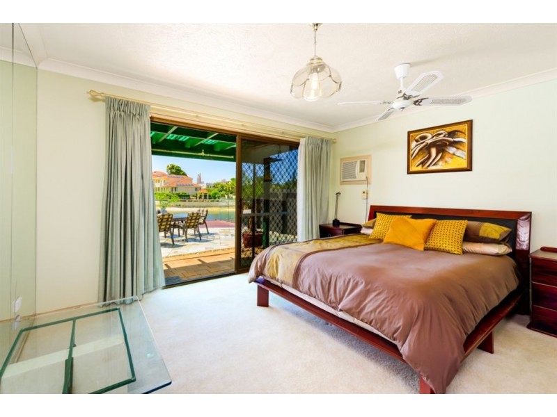6 Rio Vista Boulevard, Broadbeach Waters QLD 4218