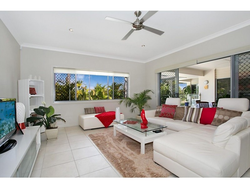 8 Samuel Drive, Tallebudgera QLD 4228