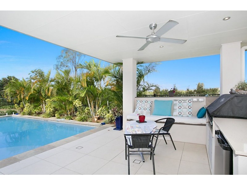 8 Samuel Drive, Tallebudgera QLD 4228