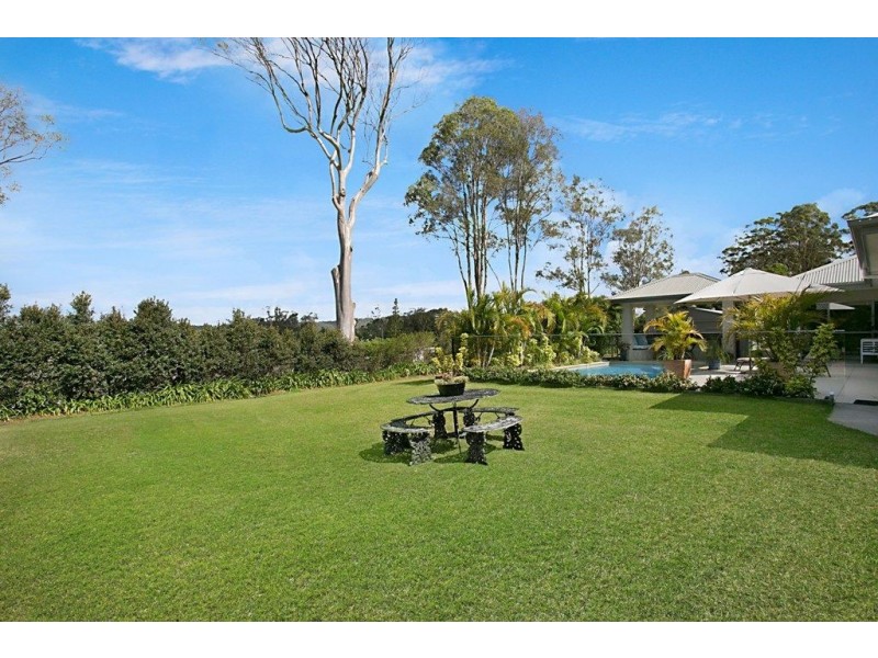 8 Samuel Drive, Tallebudgera QLD 4228