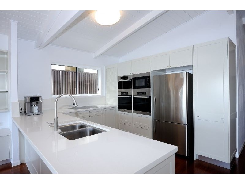 95 Hedges Avenue, Mermaid Beach QLD 4218