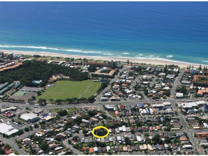 2/167 Nobby Parade, Miami QLD 4220