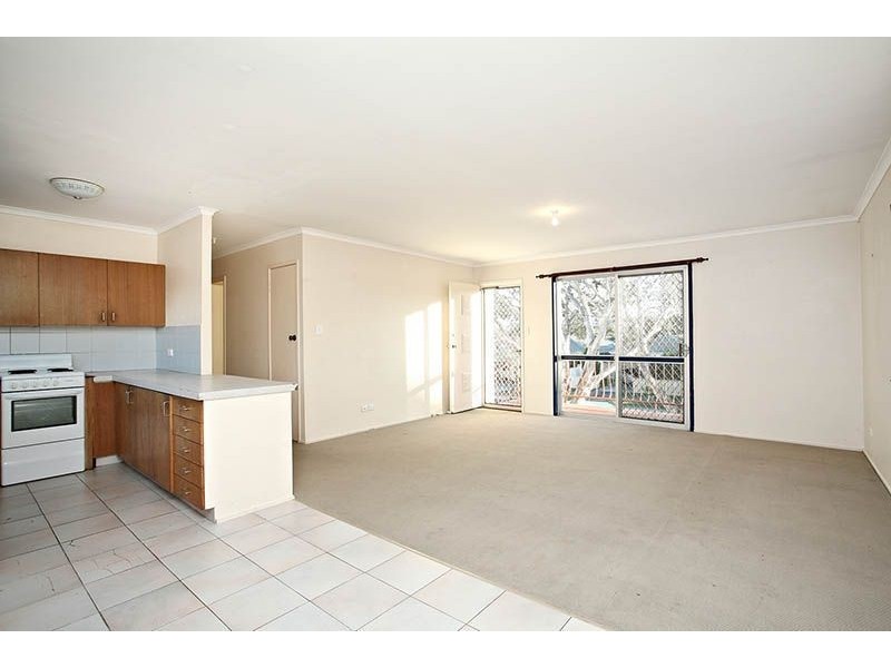 2/167 Nobby Parade, Miami QLD 4220