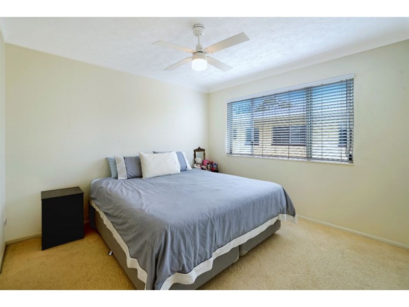 1/62 Brighton Street, Biggera Waters QLD 4216