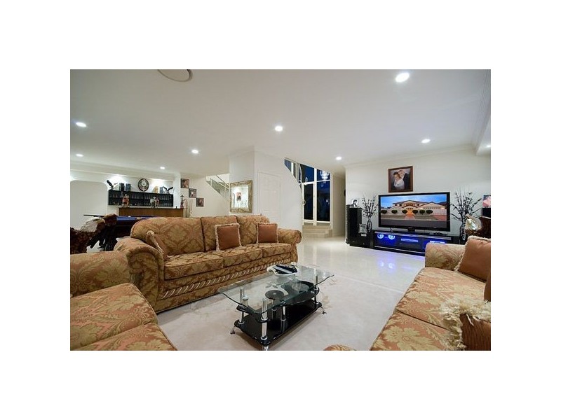 53 Cockleshell Court, Runaway Bay QLD 4216