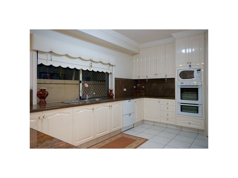 53 Cockleshell Court, Runaway Bay QLD 4216