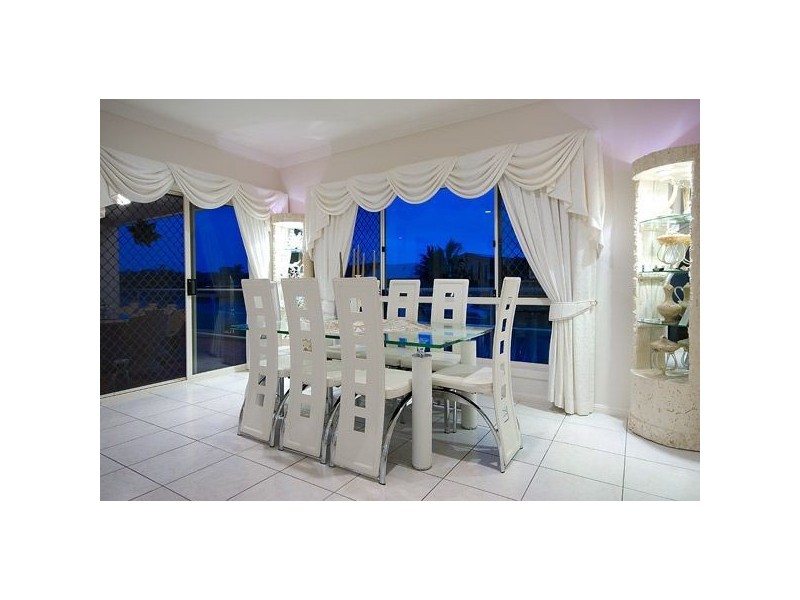 53 Cockleshell Court, Runaway Bay QLD 4216