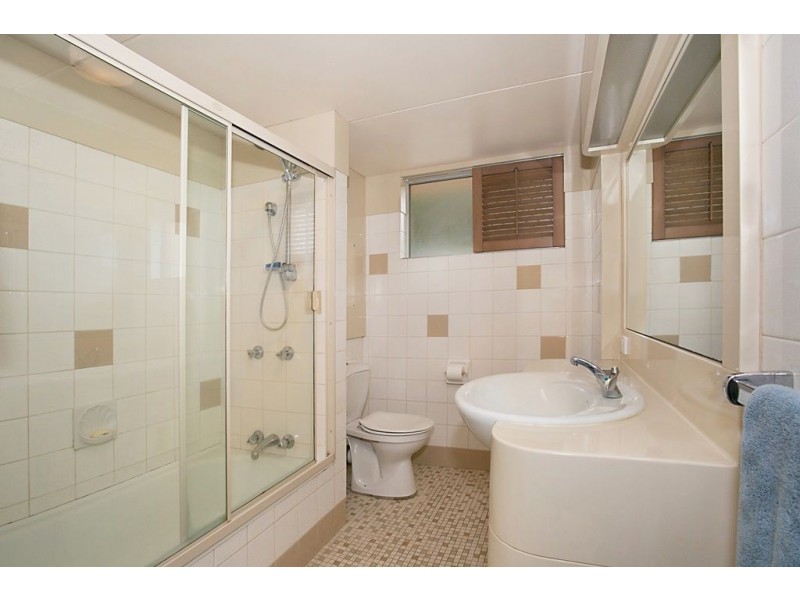 10/12 Goodwin Terrace, Burleigh Heads QLD 4220