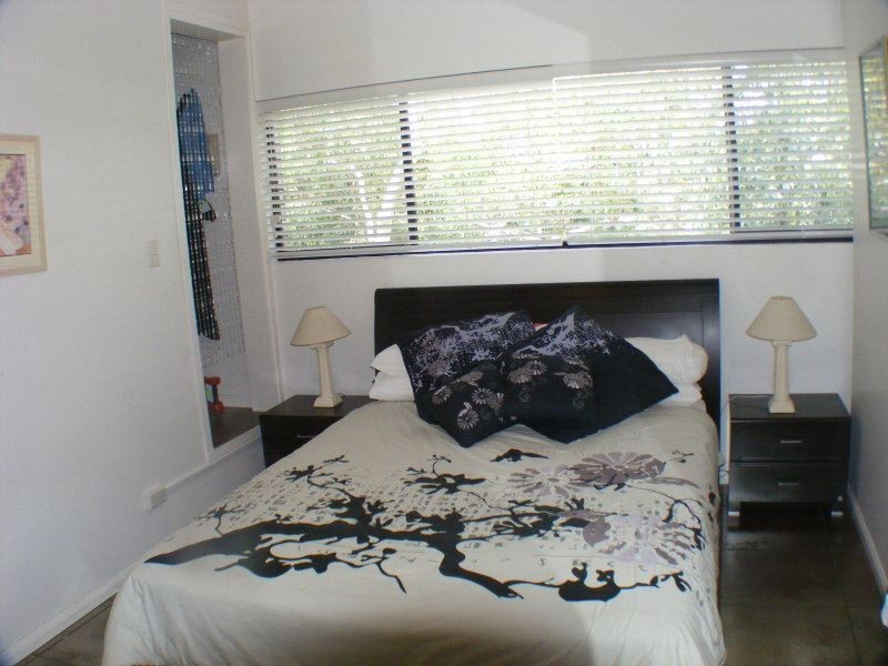 30 Holland Court, Broadbeach QLD 4218