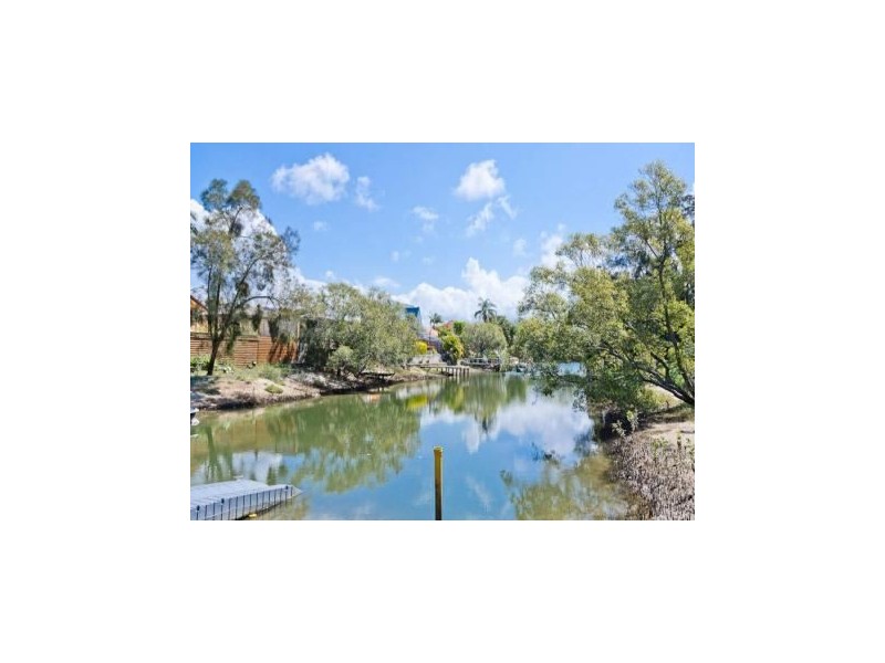 162 Monaco Street, Broadbeach Waters QLD 4218