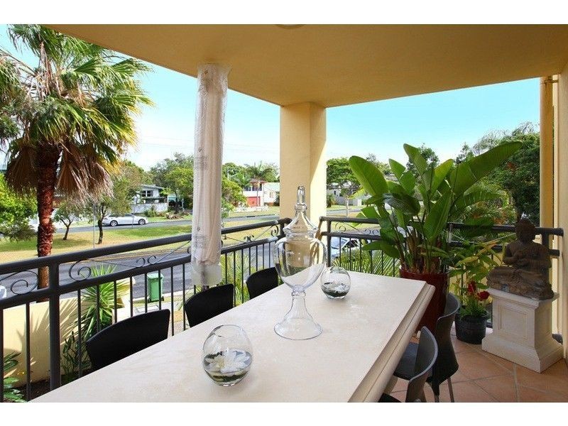 12 Oleander Avenue, Biggera Waters QLD 4216