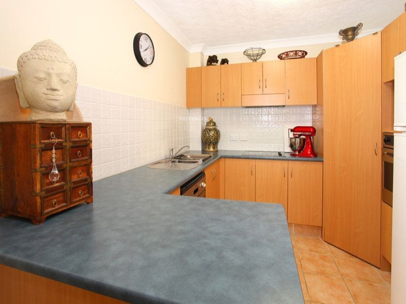 12 Oleander Avenue, Biggera Waters QLD 4216