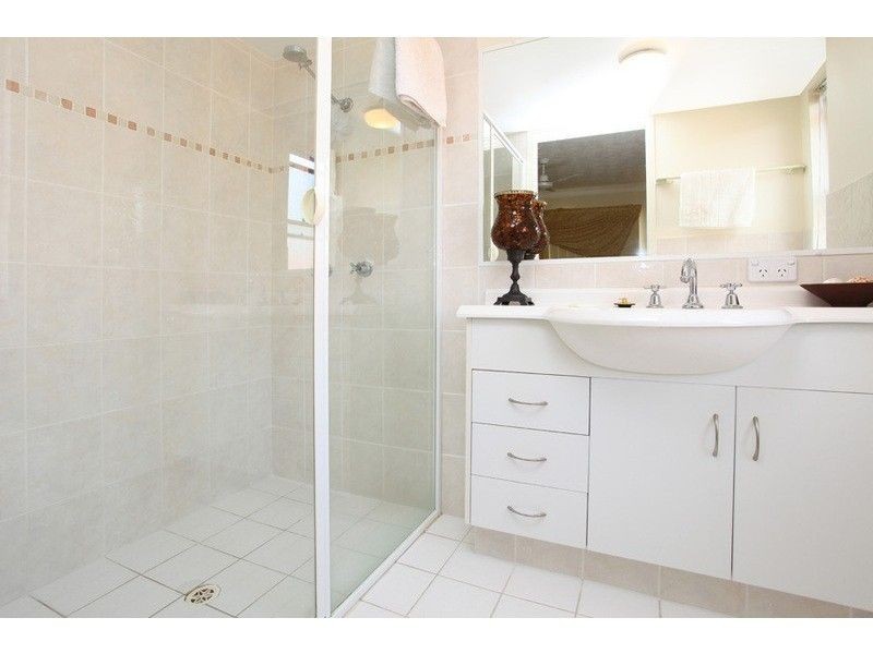 12 Oleander Avenue, Biggera Waters QLD 4216