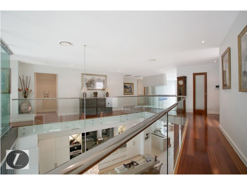 43 Parklane Terrace, Sovereign Islands QLD 4216
