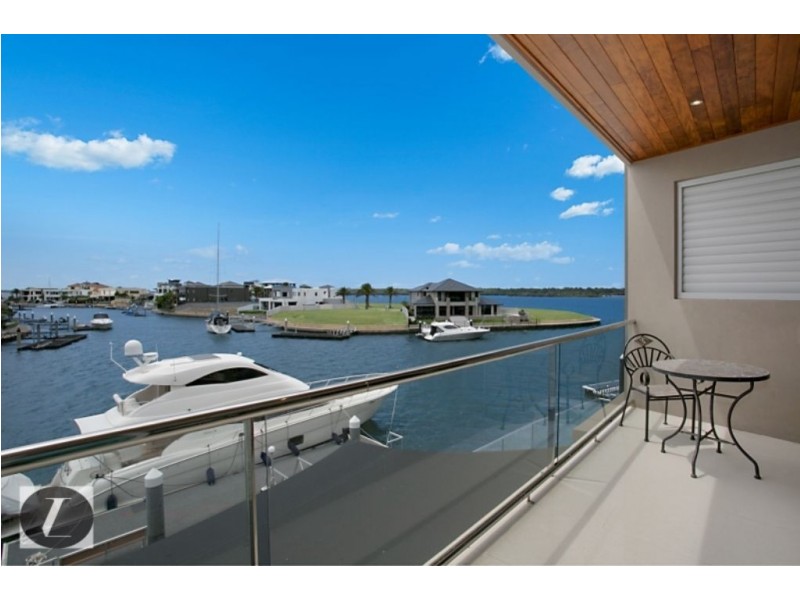 43 Parklane Terrace, Sovereign Islands QLD 4216