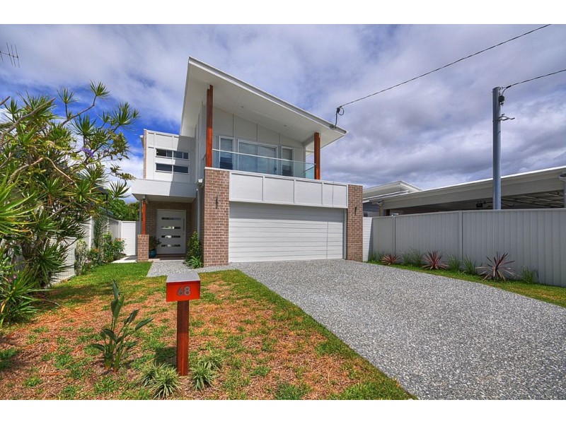 68 Albion Avenue, Miami QLD 4220