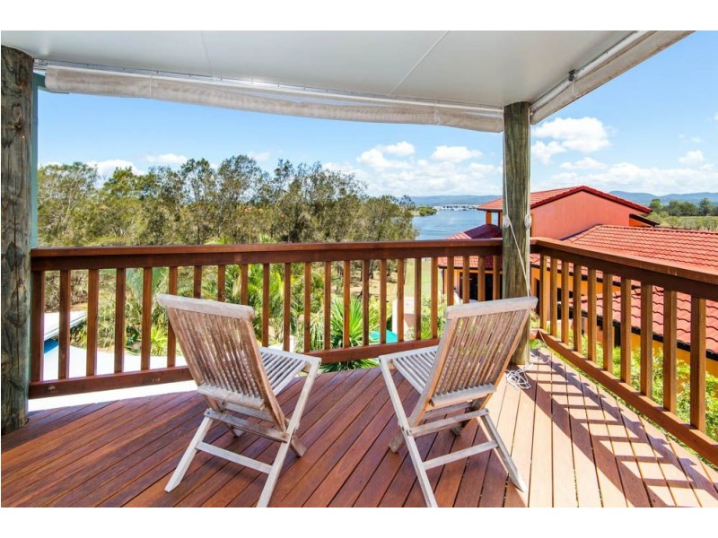 22 Chindrina Street, Hope Island QLD 4212