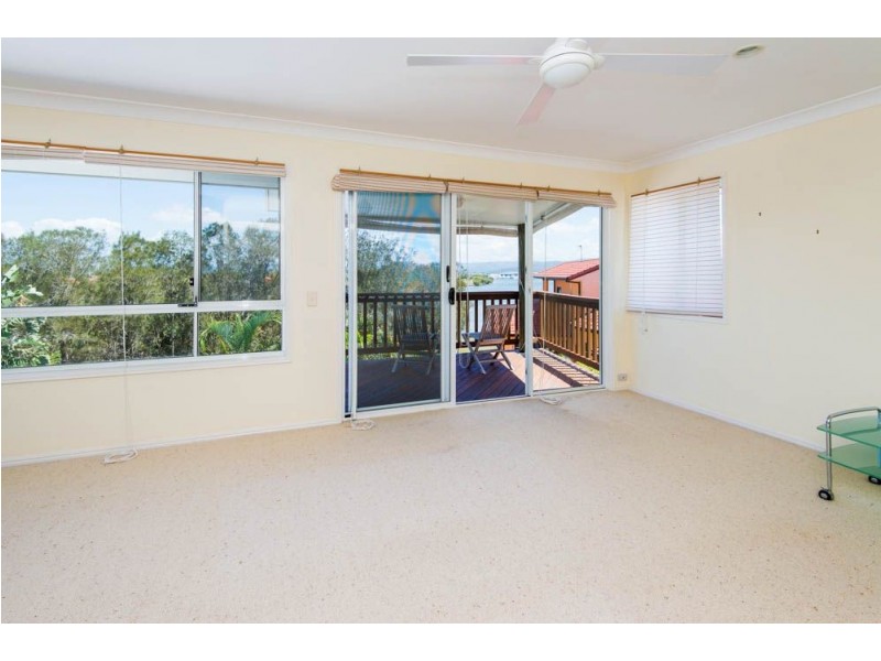 22 Chindrina Street, Hope Island QLD 4212