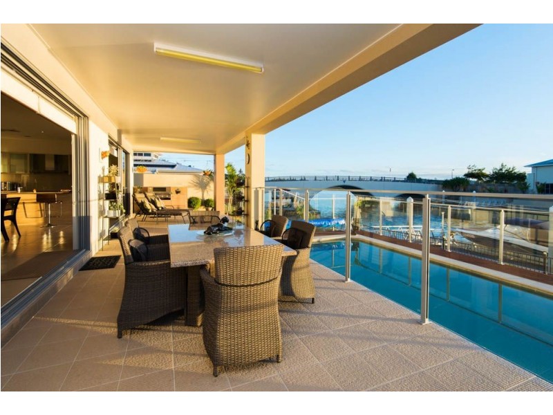 30 East Quay Drive, Biggera Waters QLD 4216