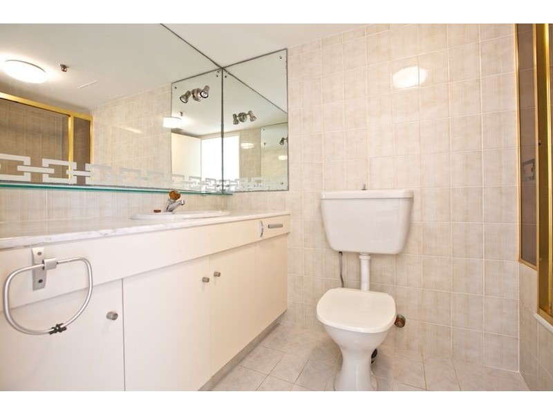 57/17 Bayview Street, Runaway Bay QLD 4216