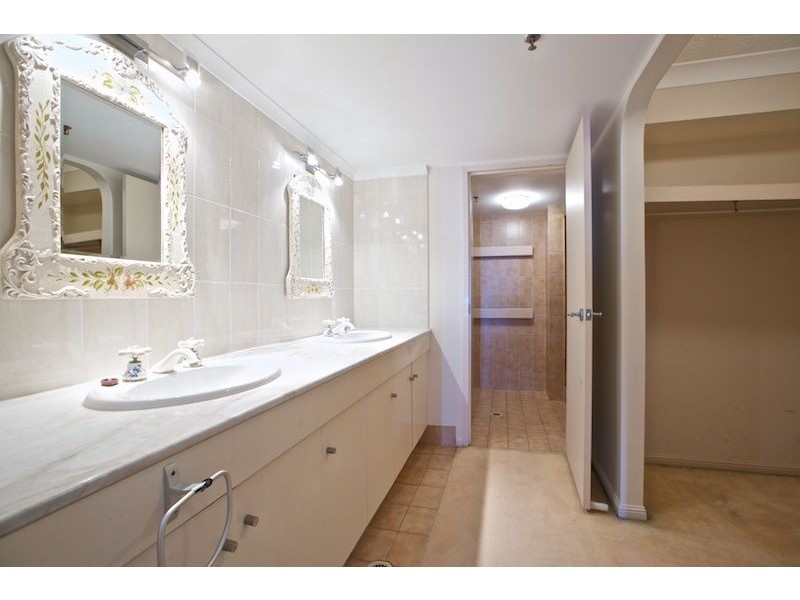 57/17 Bayview Street, Runaway Bay QLD 4216