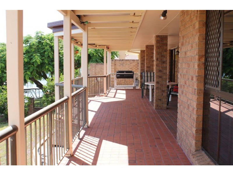21 Saxonvale Terrace, Mermaid Waters QLD 4218