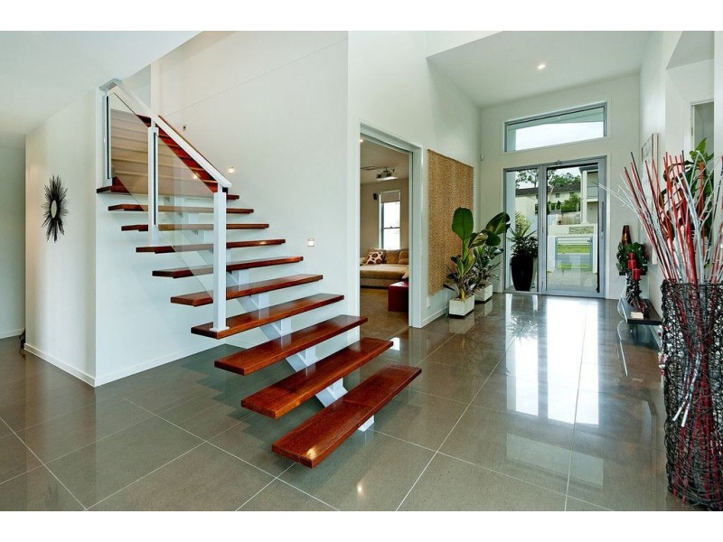 95 Compass Drive, Biggera Waters QLD 4216