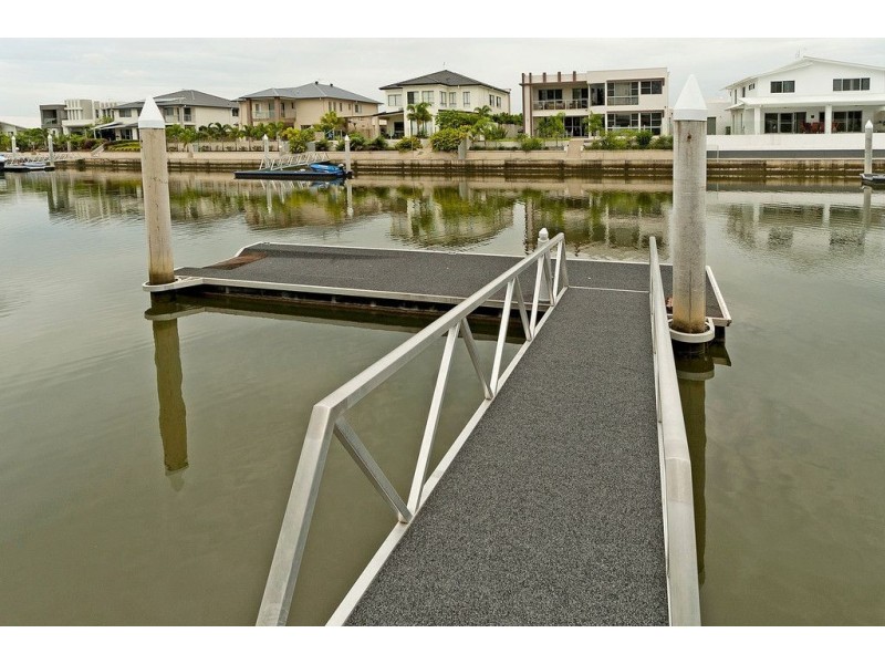 95 Compass Drive, Biggera Waters QLD 4216