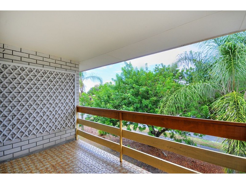 6/20 Peter Pde, Mermaid Waters QLD 4218