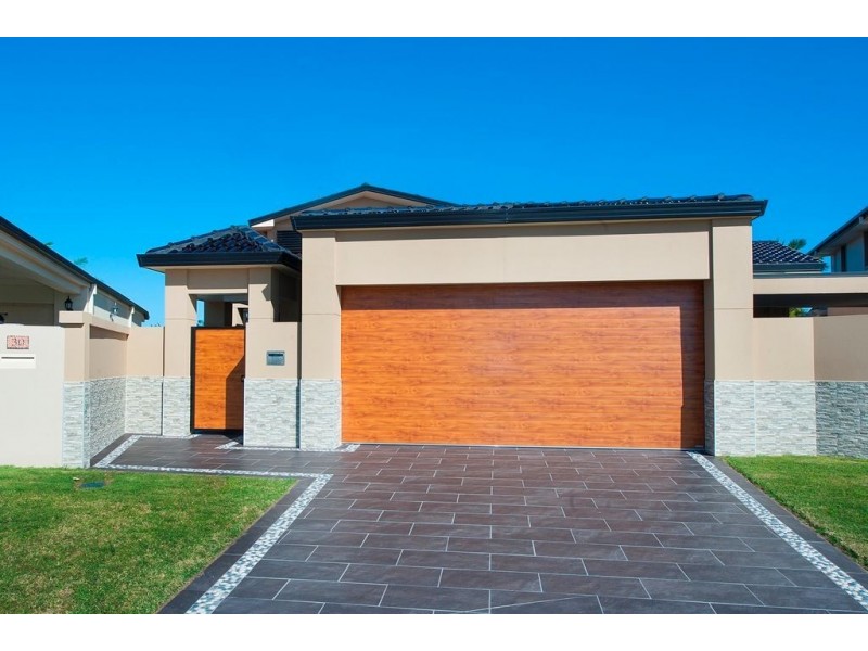 32 Daru Avenue, Runaway Bay QLD 4216