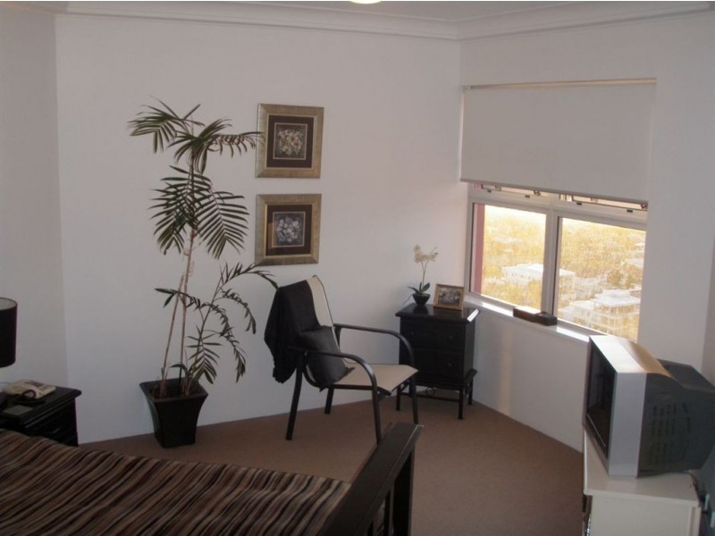 117/12 Commodore Drive, Paradise Waters QLD 4217