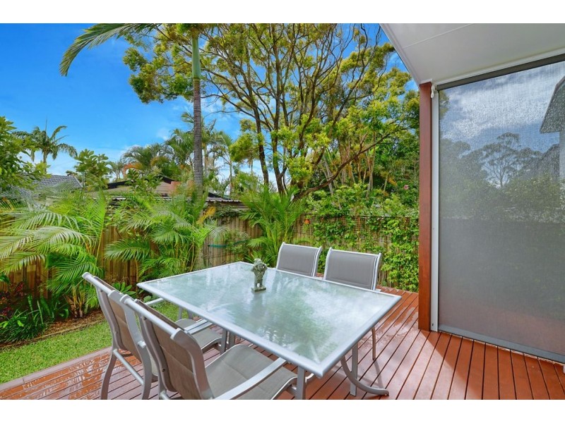 2/21 Eider Avenue, Paradise Point QLD 4216