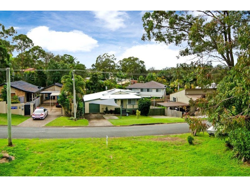 14 Akoonah Street, Hope Island QLD 4212