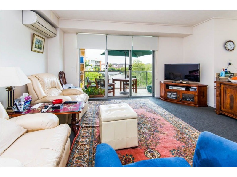 726/66 Sickle Avenue, Hope Island QLD 4212