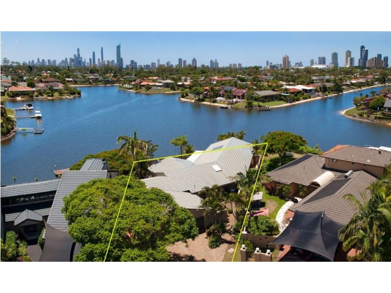 16 Yunga Court, Broadbeach Waters QLD 4218