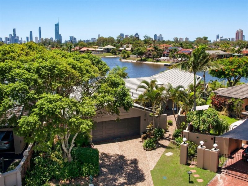 16 Yunga Court, Broadbeach Waters QLD 4218