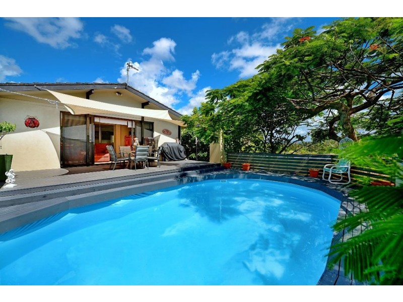 325 Ashmore Road, Benowa QLD 4217