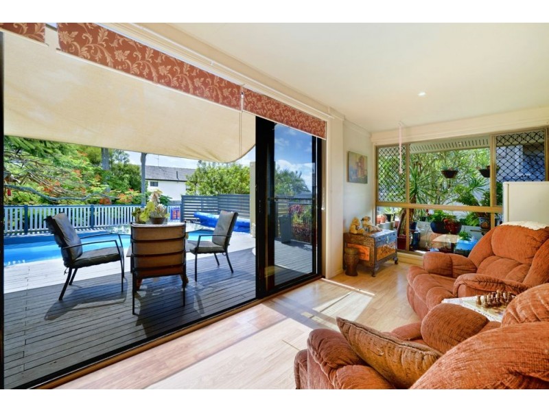 325 Ashmore Road, Benowa QLD 4217