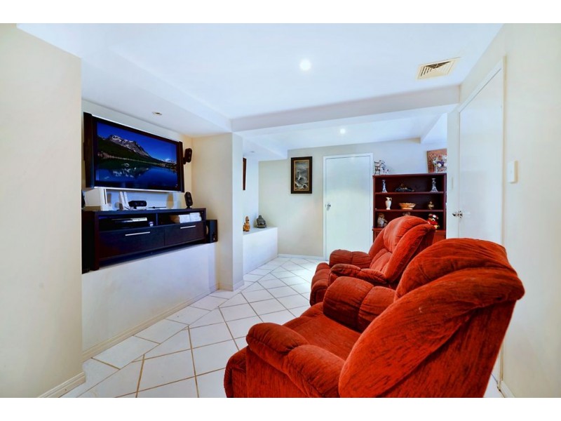 325 Ashmore Road, Benowa QLD 4217