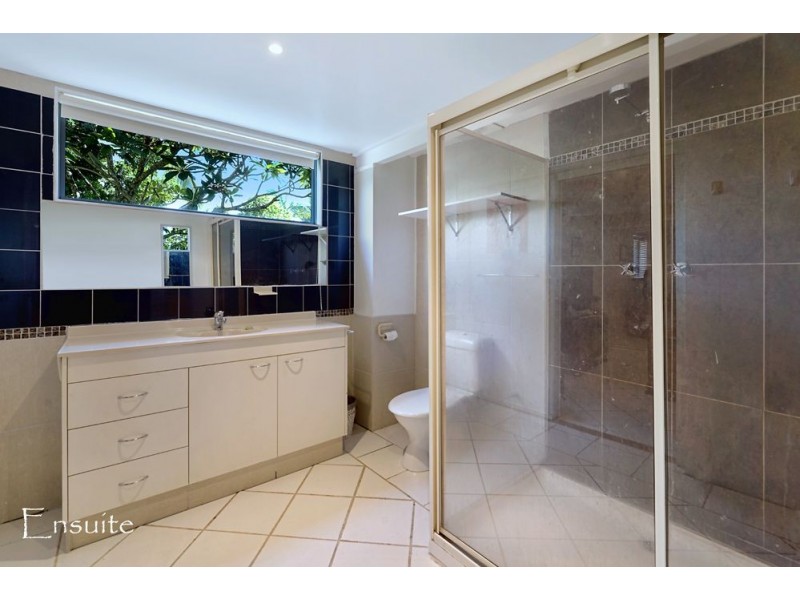 325 Ashmore Road, Benowa QLD 4217