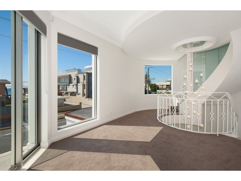 Villa 2/114 Albatross Avenue, Mermaid Beach QLD 4218