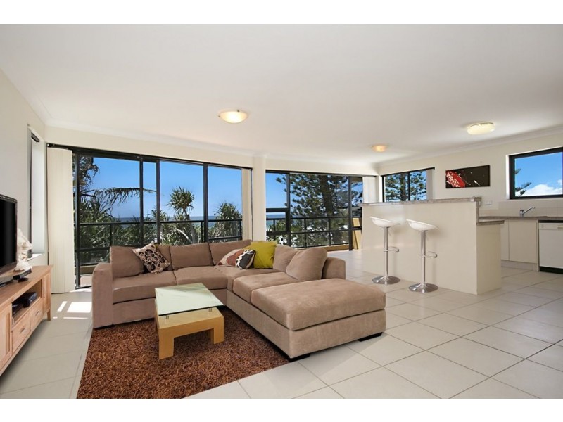 Villa 2/273 Jefferson Lane, Palm Beach QLD 4221