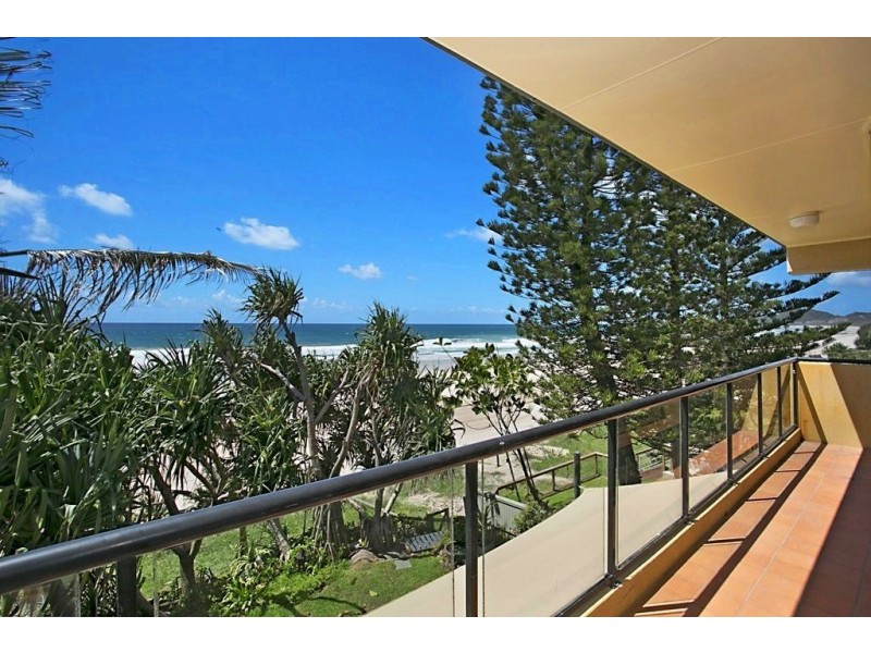 Villa 2/273 Jefferson Lane, Palm Beach QLD 4221