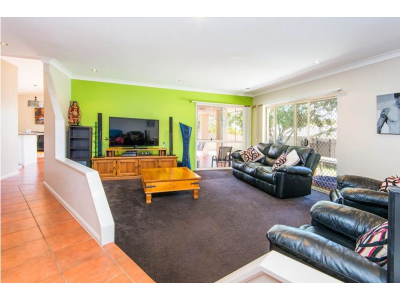 11 Kirdford Court, Arundel QLD 4214